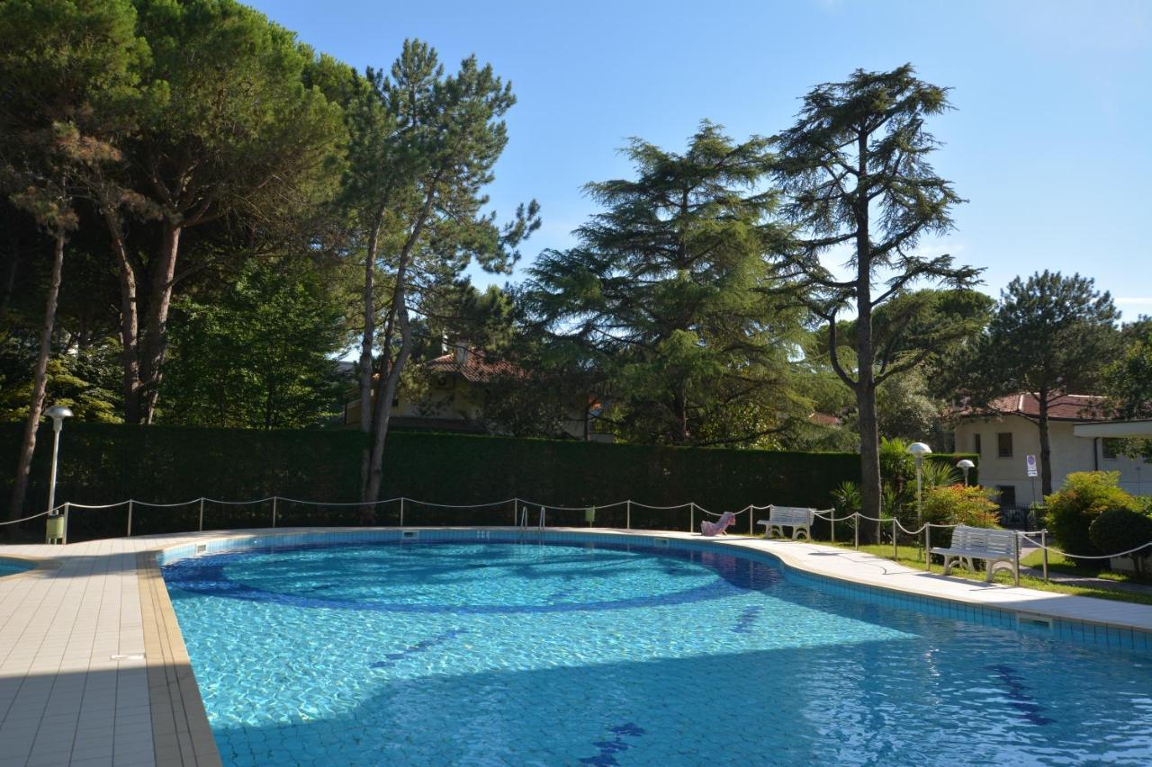 利尼亚诺萨比亚多罗Lignano With Pool公寓 外观 照片