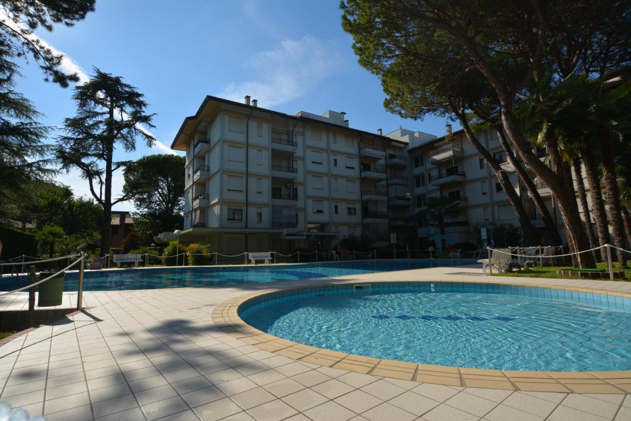 利尼亚诺萨比亚多罗Lignano With Pool公寓 外观 照片