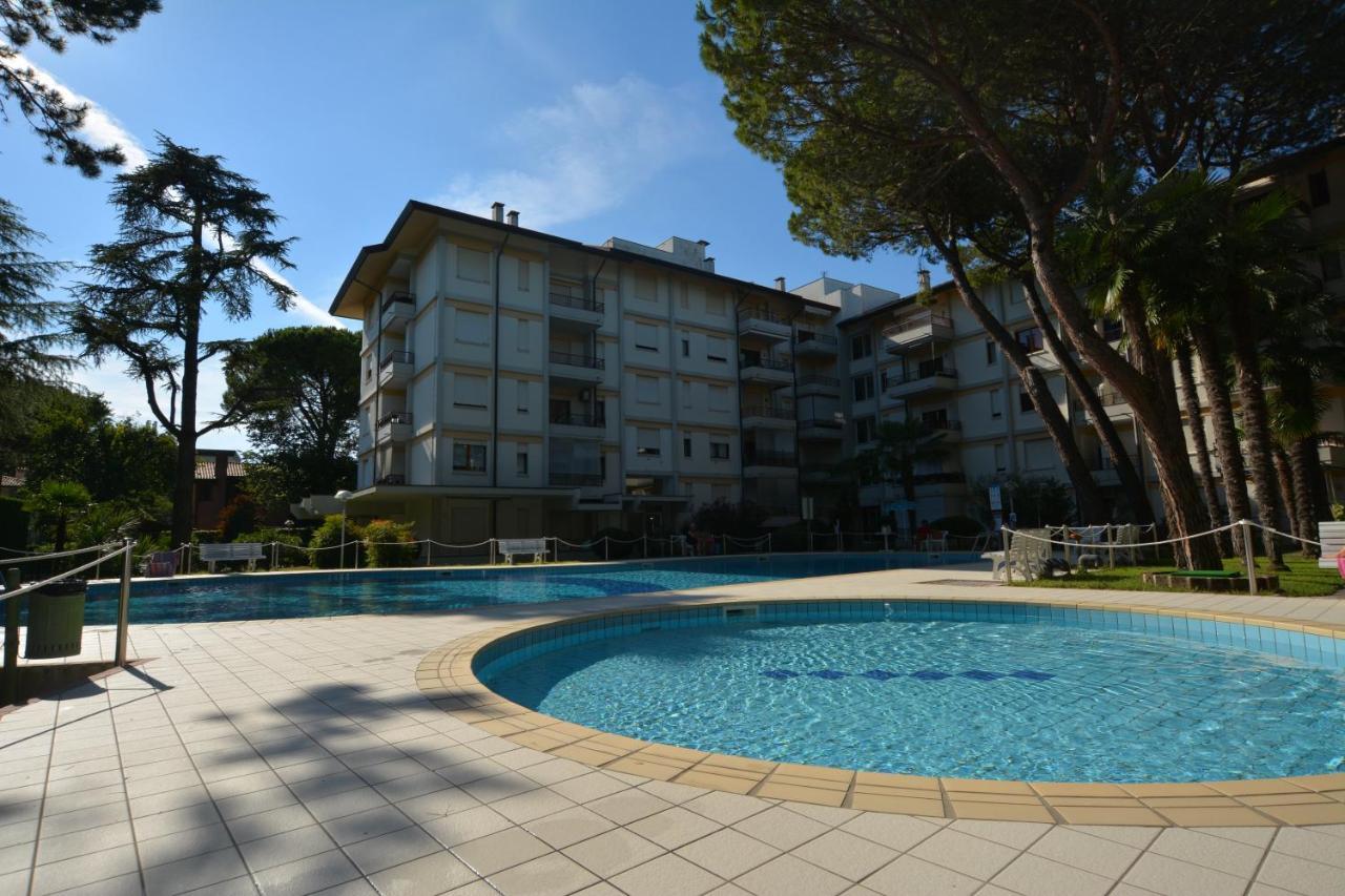 利尼亚诺萨比亚多罗Lignano With Pool公寓 外观 照片